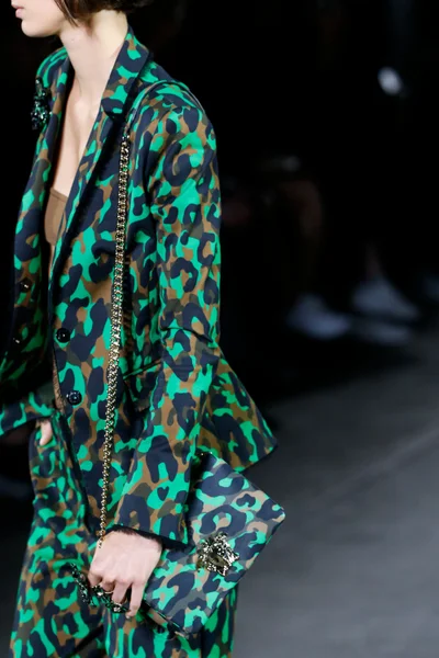 Look 36